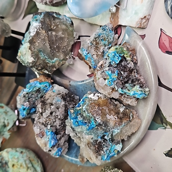 Gibbsite fluorite - Picture 1 of 1